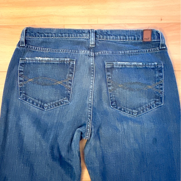 Abercrombie & Fitch Erin stretch blue jeans 10R straight leg low rise vented - Picture 3 of 16